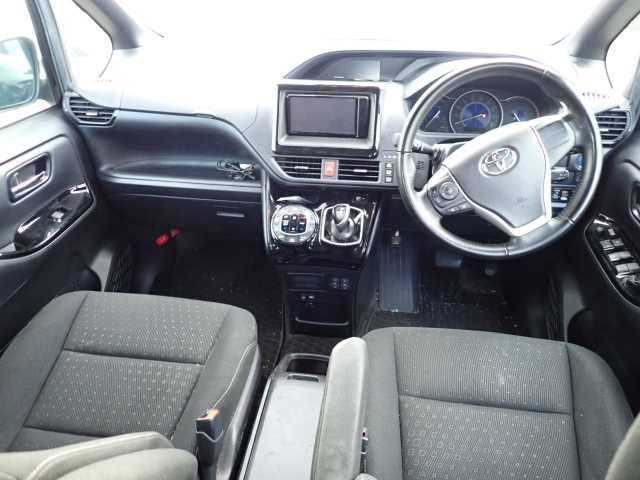 TOYOTA NOAH 2021