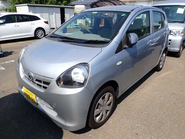 DAIHATSU MIRA E S 2012
