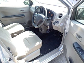 DAIHATSU MIRA E S 2012