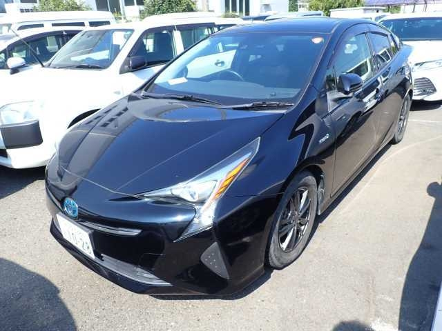 TOYOTA PRIUS 2018