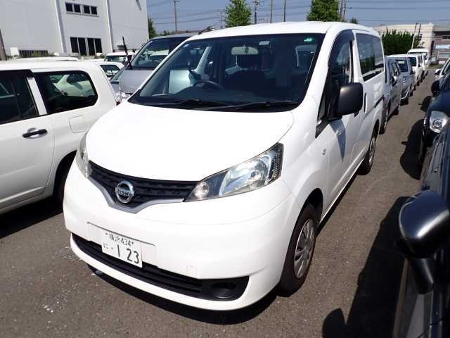 NISSAN NV200 2018