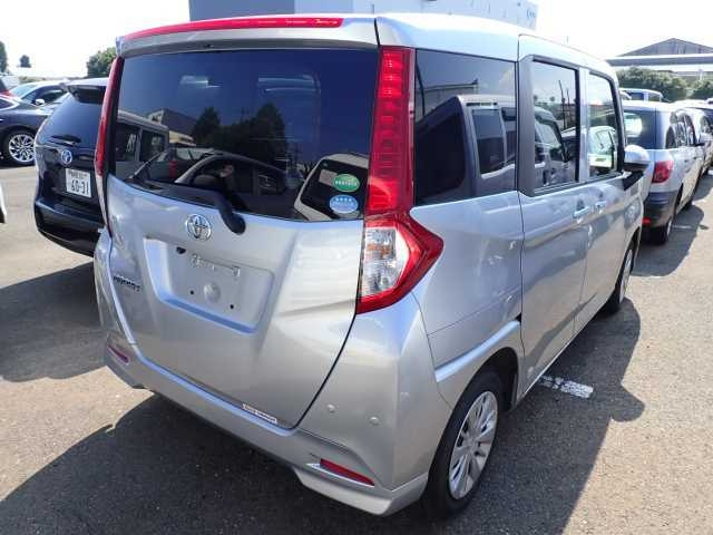 TOYOTA ROOMY 2020