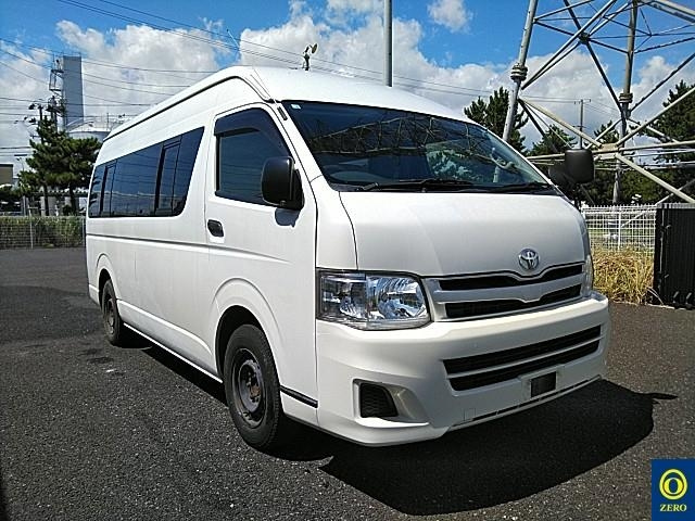 TOYOTA HIACE 2012