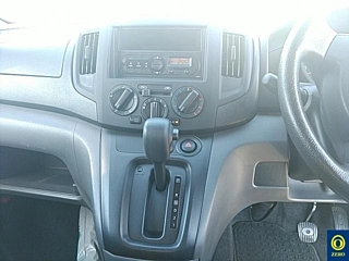 NISSAN NV200 2018