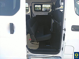 NISSAN NV200 2018