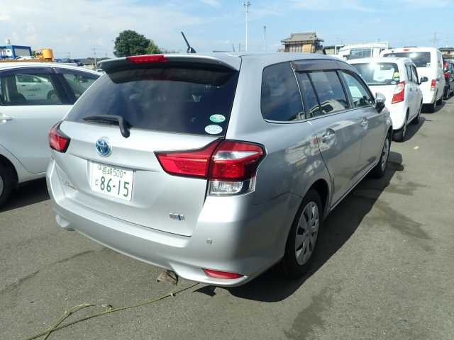 TOYOTA COROLLA FIELDER 2015