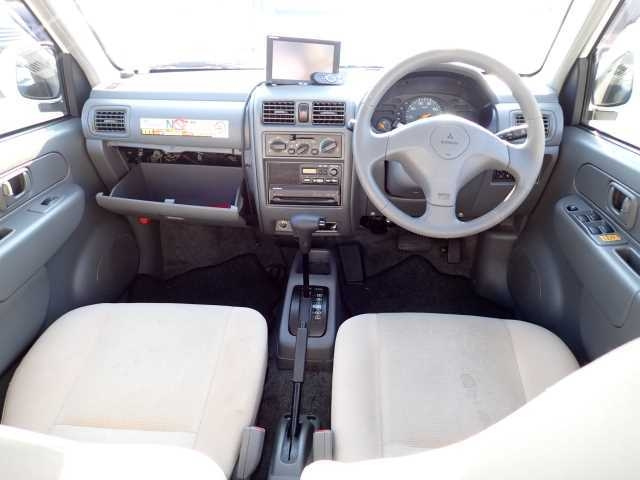 MITSUBISHI MINICA 2010