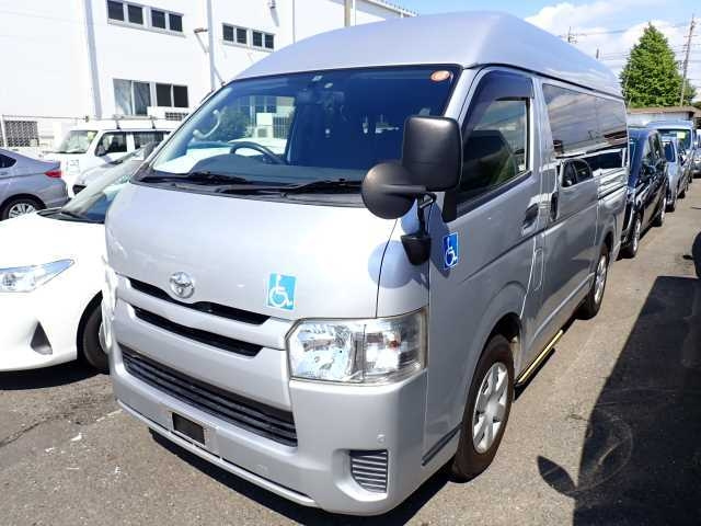 TOYOTA HIACE VAN 2015