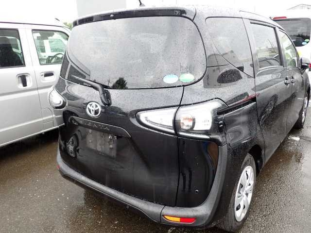 TOYOTA SIENTA 2019