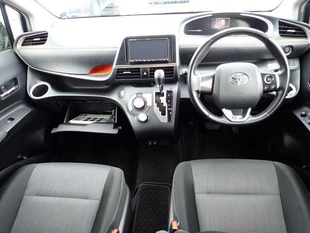 TOYOTA SIENTA 2019