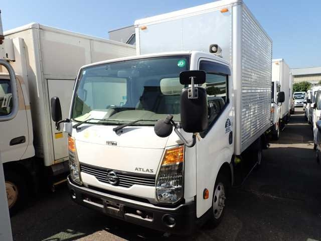 NISSAN ATLAS 2013