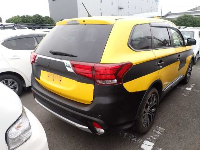 MITSUBISHI OUTLANDER 2017