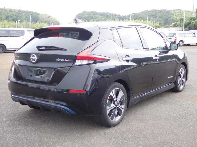 NISSAN LEAF 2020