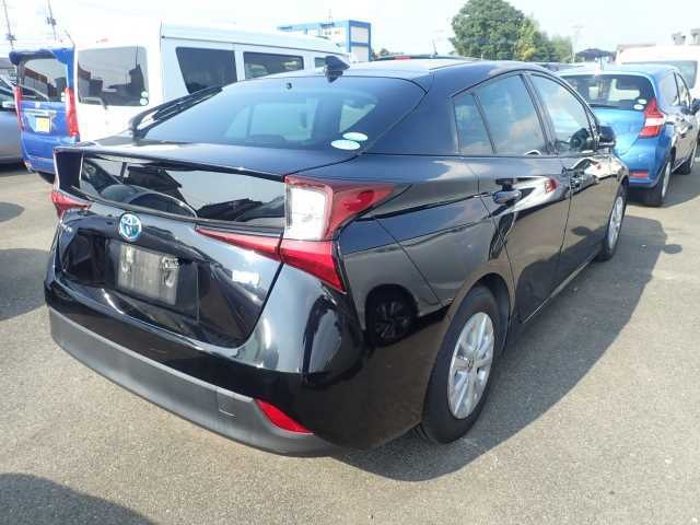 TOYOTA PRIUS 2019