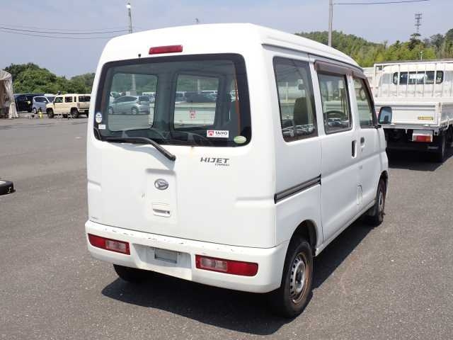 DAIHATSU HIJET VAN 2011
