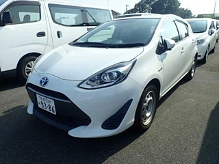 TOYOTA AQUA 2017