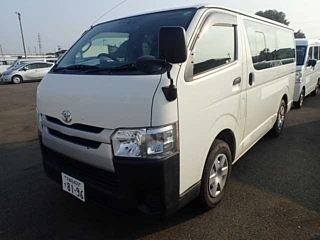 TOYOTA HIACE VAN 2016