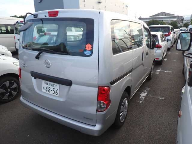 NISSAN NV200 2019