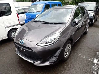 TOYOTA AQUA 2019