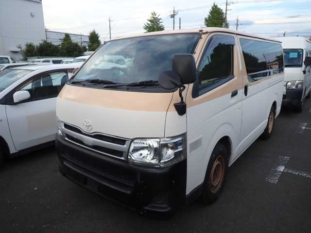 TOYOTA HIACE VAN 2012
