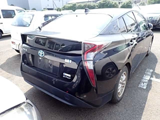 TOYOTA PRIUS 2017