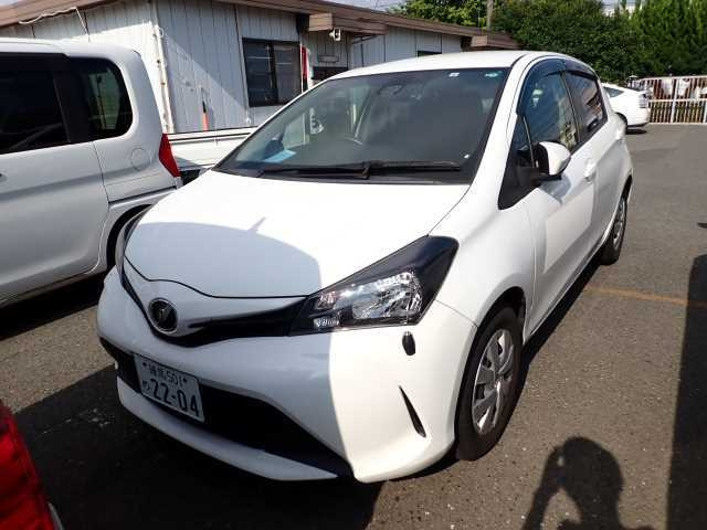 TOYOTA VITZ 2015