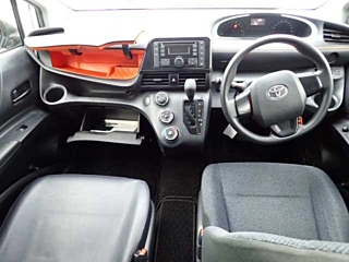 TOYOTA SIENTA 2018