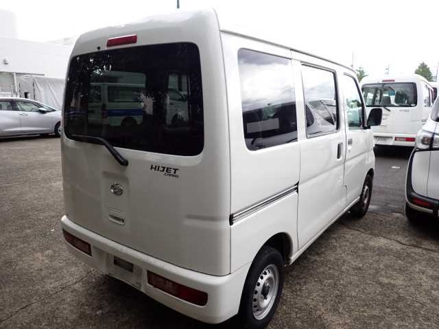 DAIHATSU HIJET VAN 2017