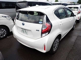 TOYOTA AQUA 2018