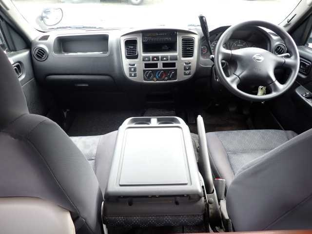NISSAN CARAVAN BUS 2008