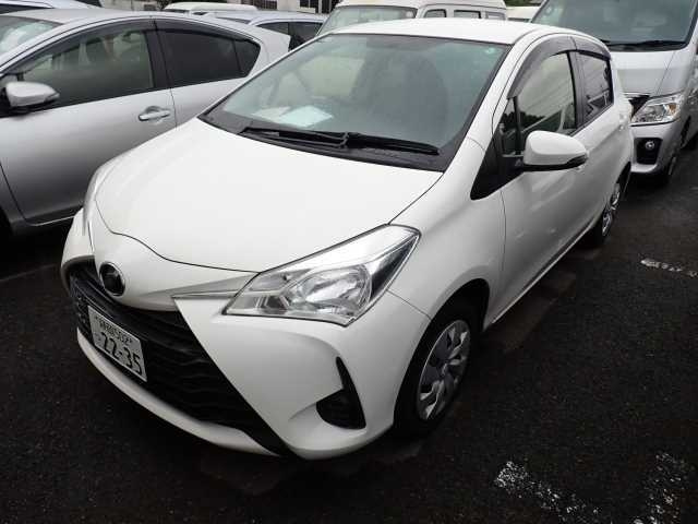 TOYOTA VITZ 2019