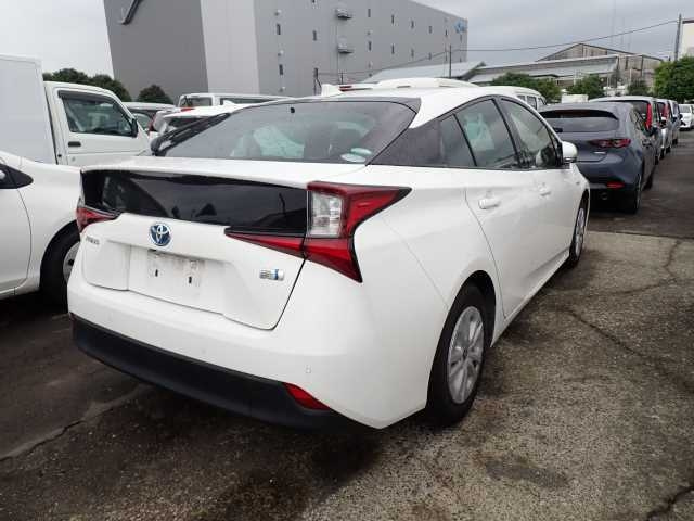 TOYOTA PRIUS 2019