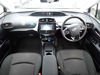 TOYOTA PRIUS 2019