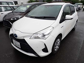 TOYOTA VITZ 2018