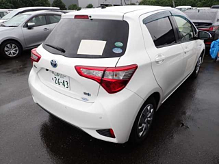 TOYOTA VITZ 2018