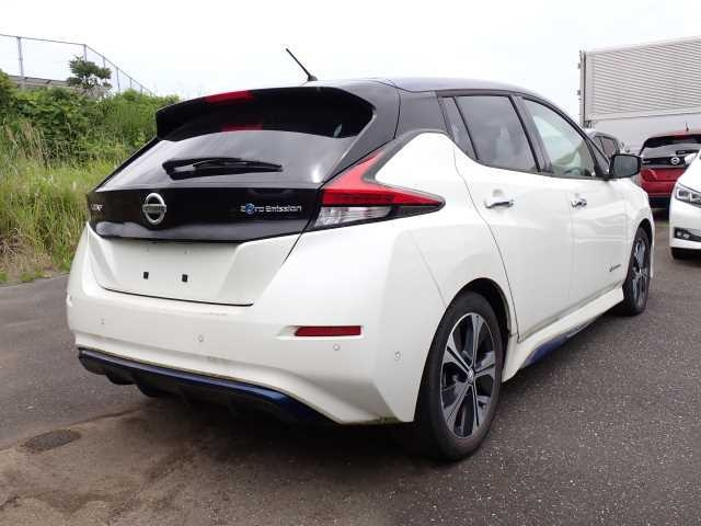 NISSAN LEAF 2017