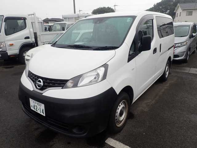 NISSAN NV200 2020