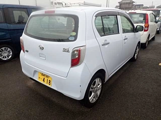 DAIHATSU MIRA E S 2012