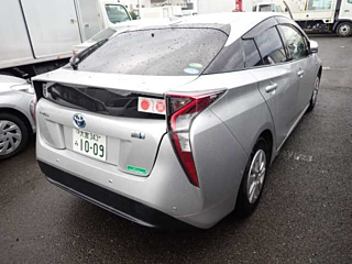 TOYOTA PRIUS 2018