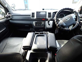 TOYOTA HIACE VAN 2019