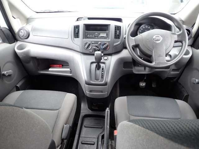 NISSAN NV200 2017