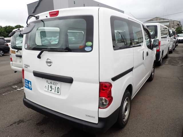 NISSAN NV200 2018