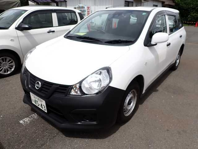 NISSAN AD 2021