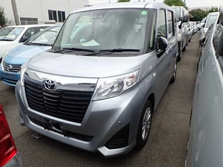 TOYOTA ROOMY 2019