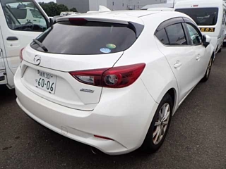MAZDA AXELA 2016
