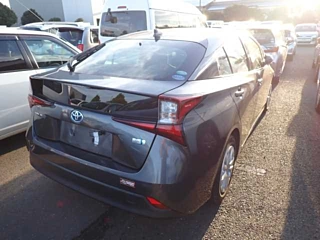 TOYOTA PRIUS 2019