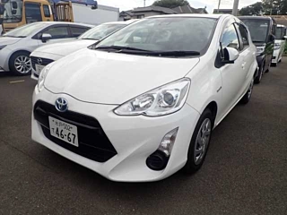 TOYOTA AQUA 2016
