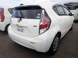 TOYOTA AQUA 2016