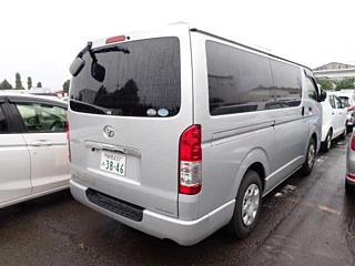 TOYOTA HIACE VAN 2017