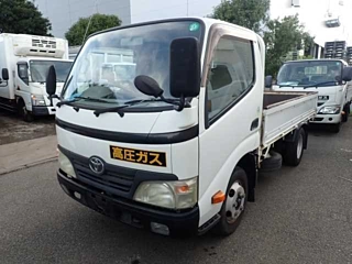 TOYOTA DYNA 2010